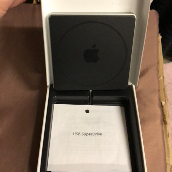 Apple USB SuperDrive NWT - Picture 4 of 5
